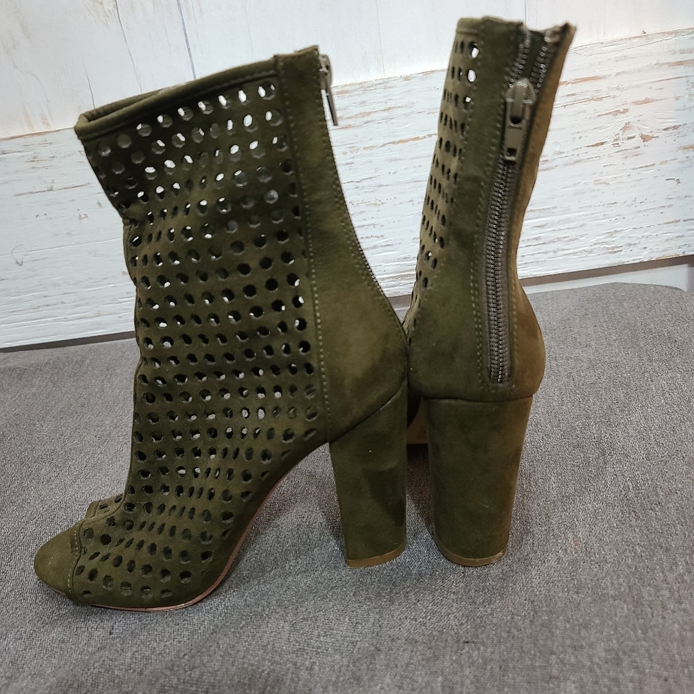 Green Mesh boot sz 7 @40‎
